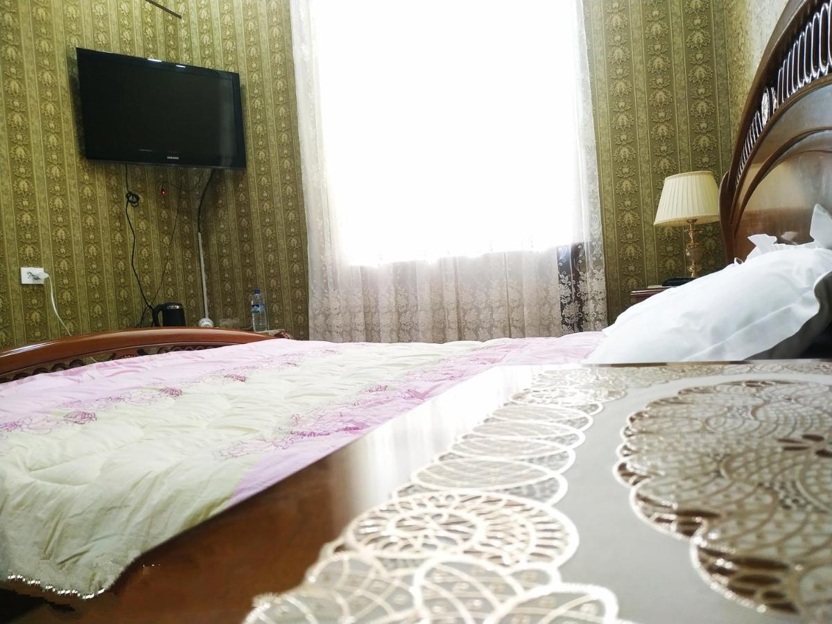 Happy House Hotel Salor Exterior photo