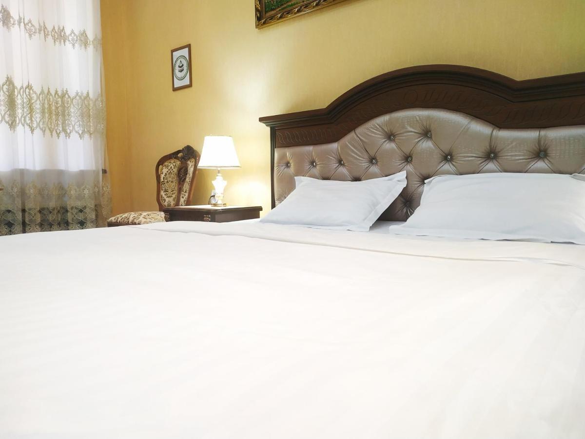 Happy House Hotel Salor Exterior photo